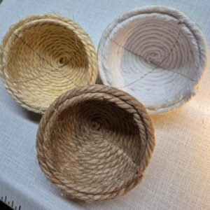 Nido Cuerda .Cosido y encolado. Idoneo para fauna europea:Jilgueros,verderones.. Fauna americana: Cardenalitos... y canario